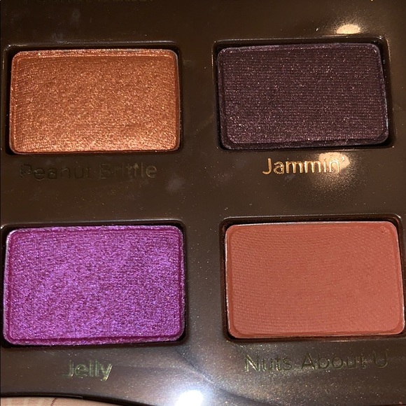 Too Faced Peanut Butter & Jelly Eyeshadow Palette - Picture 9 of 16